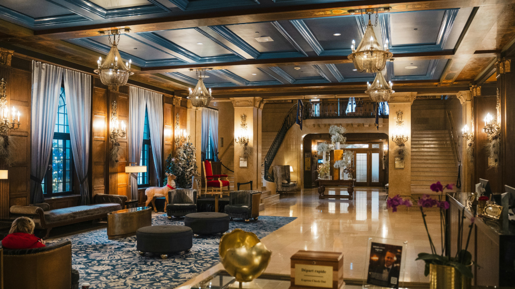 NobleFurniturelobby8